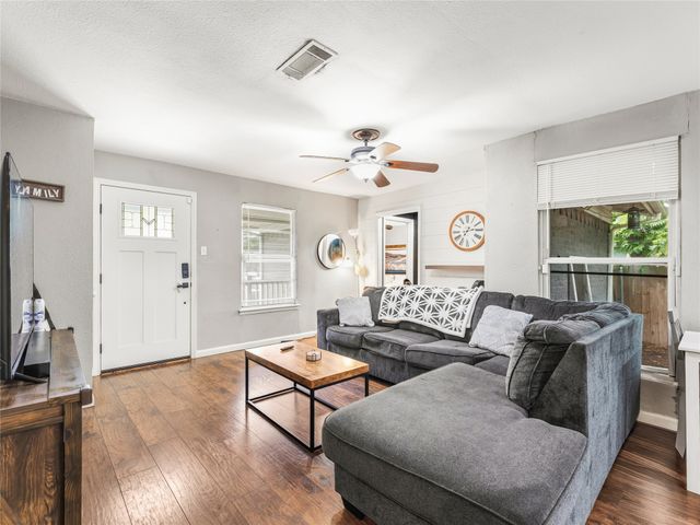 1401 Richard Street, Mesquite, TX 75149