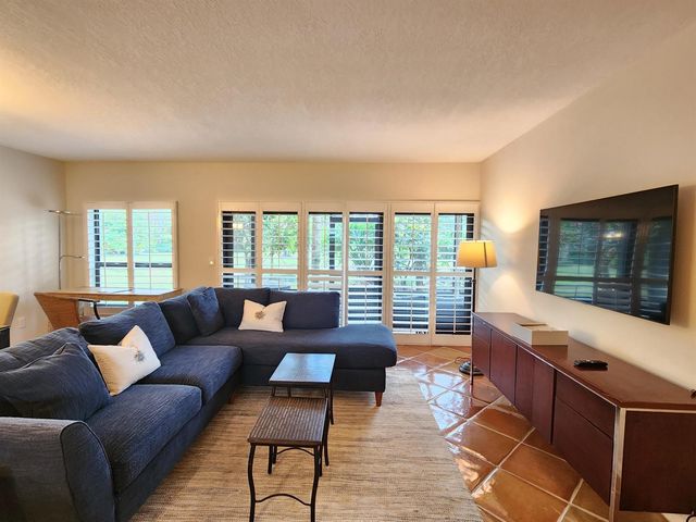 11863 Wimbledon Circle 416, Wellington, FL 33414