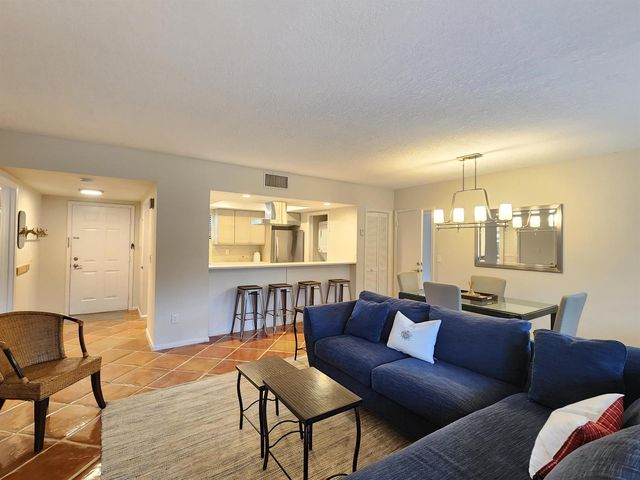 11863 Wimbledon Circle 416, Wellington, FL 33414