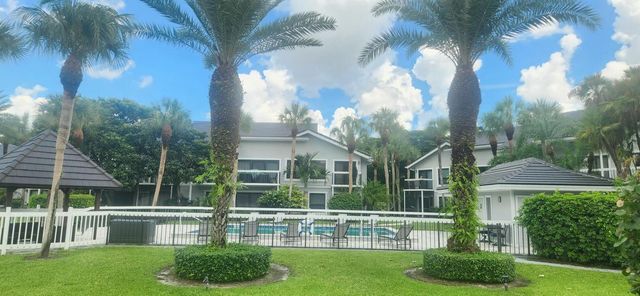 11863 Wimbledon Circle 416, Wellington, FL 33414