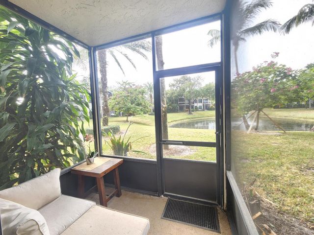 11863 Wimbledon Circle 416, Wellington, FL 33414
