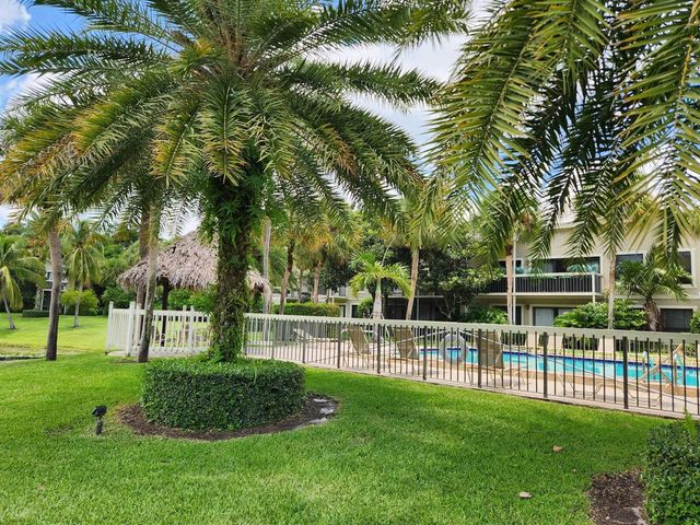 11863 Wimbledon Circle 416, Wellington, FL 33414