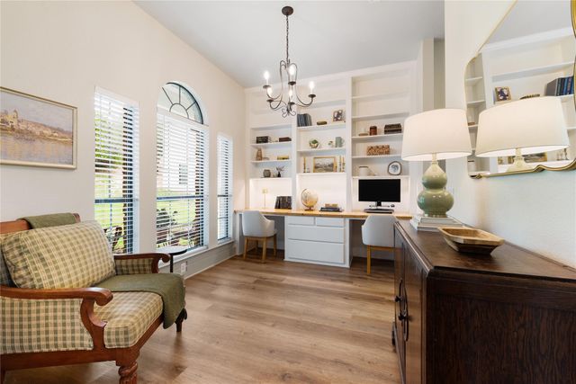 10102 Twin Lake LOOP, Dripping Springs, TX 78620
