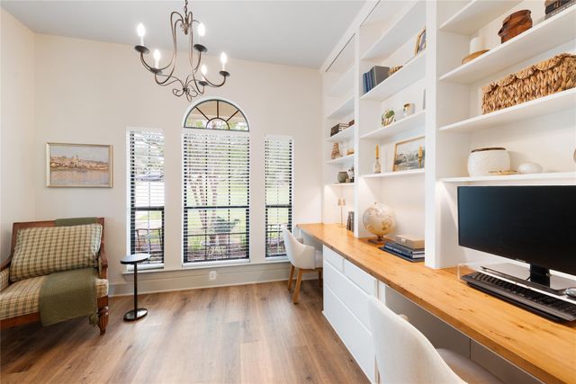 10102 Twin Lake LOOP, Dripping Springs, TX 78620