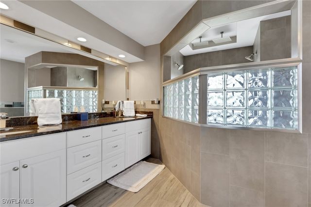 2174 E Crown Pointe BLVD, Naples, FL 34112