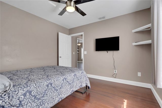 2174 E Crown Pointe BLVD, Naples, FL 34112