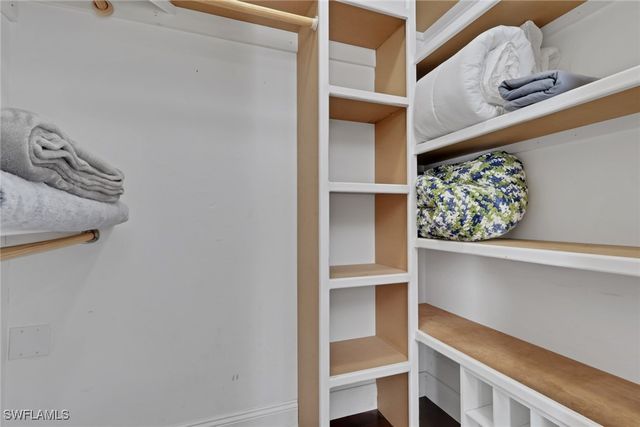 2174 E Crown Pointe BLVD, Naples, FL 34112