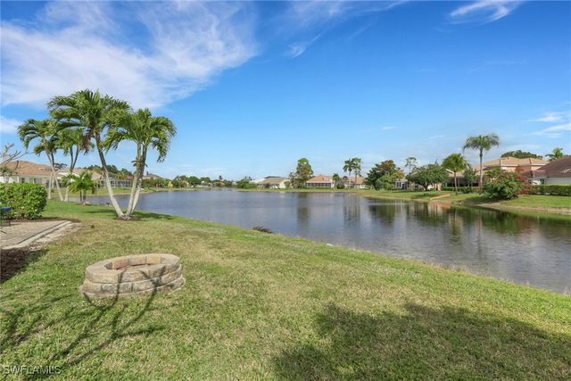 2174 E Crown Pointe BLVD, Naples, FL 34112