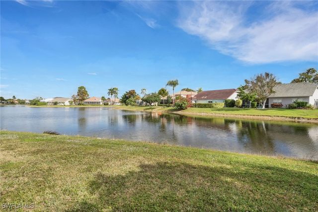 2174 E Crown Pointe BLVD, Naples, FL 34112