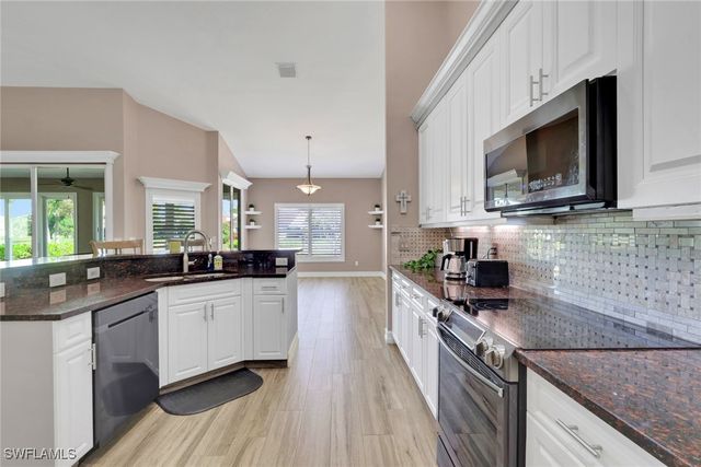 2174 E Crown Pointe BLVD, Naples, FL 34112