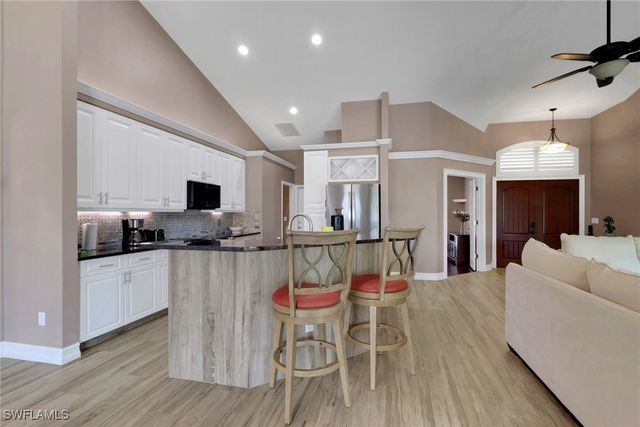 2174 E Crown Pointe BLVD, Naples, FL 34112