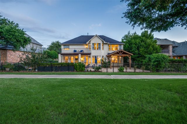 6813 Columbine Way, Plano, TX 75093