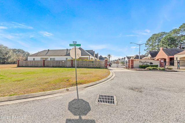 101 Floridian Lane, Lafayette, LA 70506