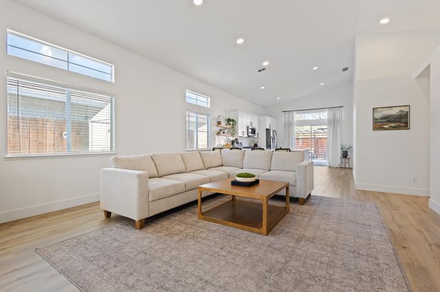 4767 Morgan Oak Ct, Antelope, CA 95843