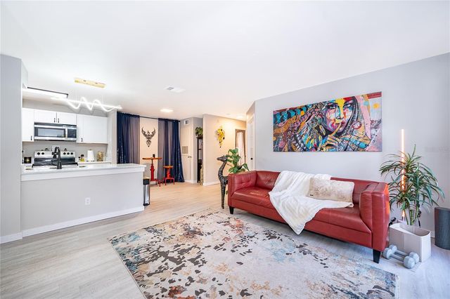 2550 N ALAFAYA TRAIL 10211, Orlando, FL 32826