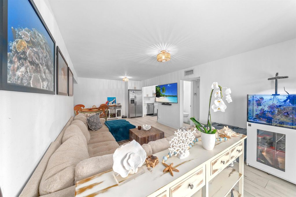 150 Cypress Club Drive 513, Pompano Beach, FL 33060