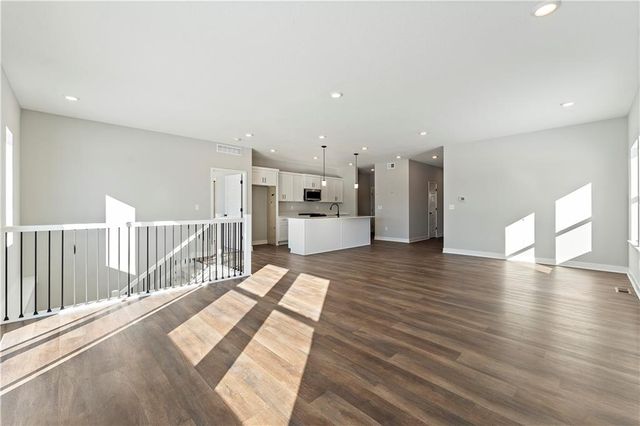 501 Woodview Drive, Raymore, MO 64083