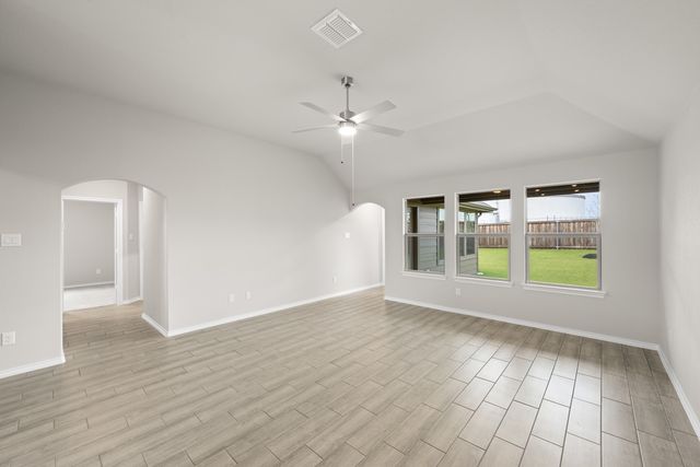 806 Misty Lane, Cleburne, TX 76033