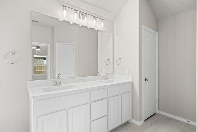 806 Misty Lane, Cleburne, TX 76033