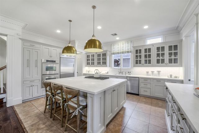 1022 Arlington Street, Houston, TX 77008