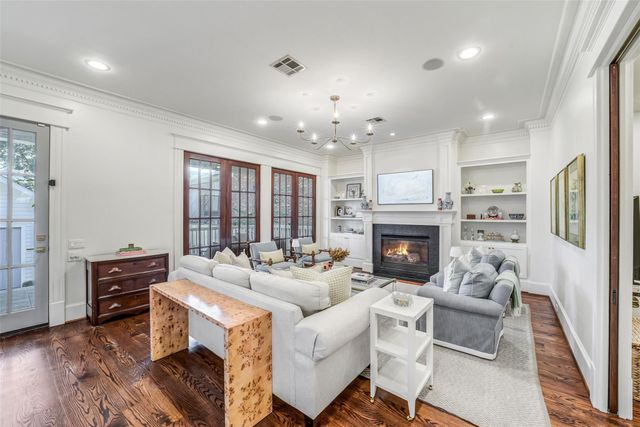 1022 Arlington Street, Houston, TX 77008