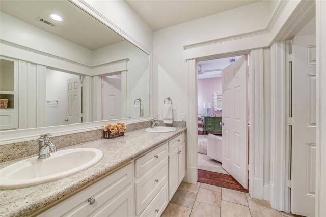 1022 Arlington Street, Houston, TX 77008