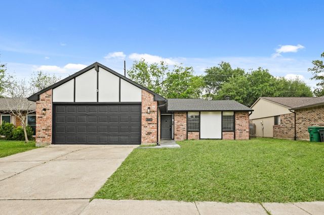6711 Pickett Drive, Richmond, TX 77469