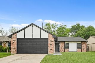 6711 Pickett Drive, Richmond, TX 77469