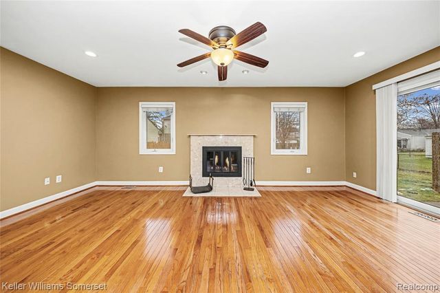 13623 Hillsdale, Sterling Heights, MI 48313