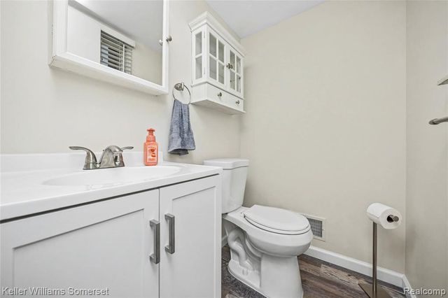 13623 Hillsdale, Sterling Heights, MI 48313