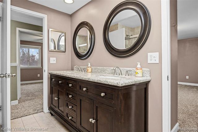 13623 Hillsdale, Sterling Heights, MI 48313