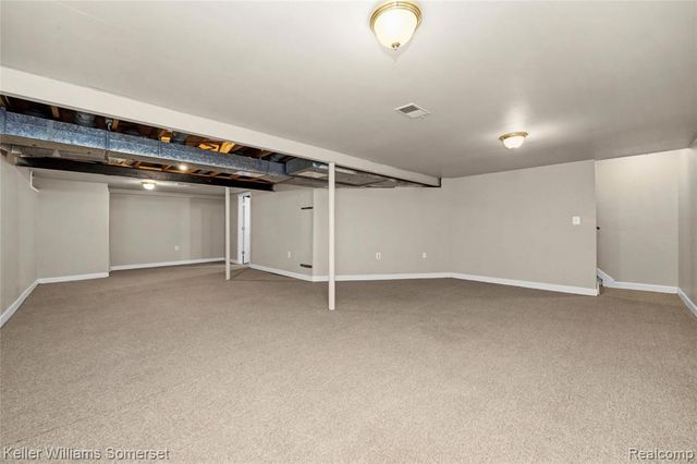 13623 Hillsdale, Sterling Heights, MI 48313