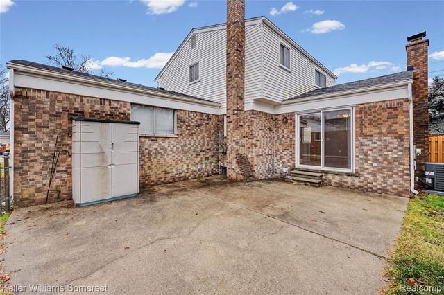 13623 Hillsdale, Sterling Heights, MI 48313