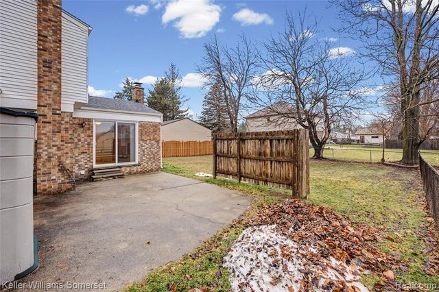 13623 Hillsdale, Sterling Heights, MI 48313