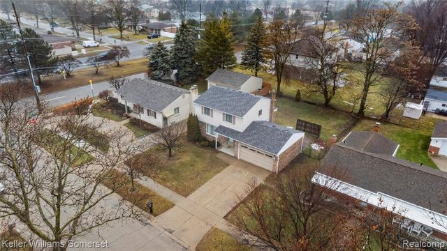 13623 Hillsdale, Sterling Heights, MI 48313
