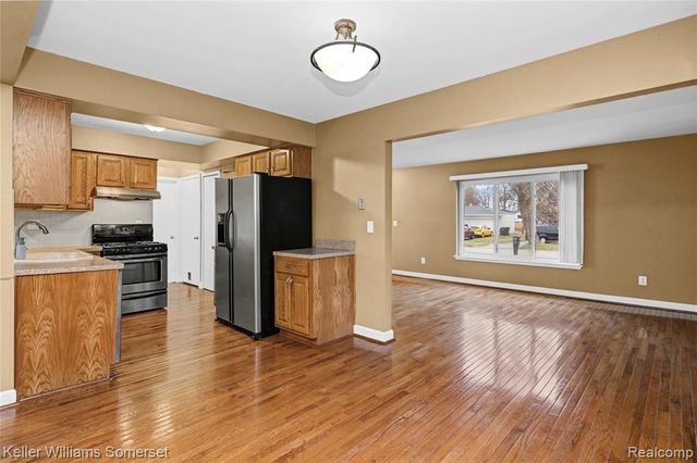 13623 Hillsdale, Sterling Heights, MI 48313