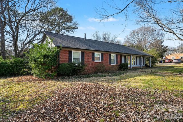 1005 S Magnolia Street, Mooresville, NC 28115