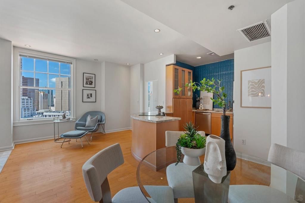 702 Ash 509, San Diego, CA 92101