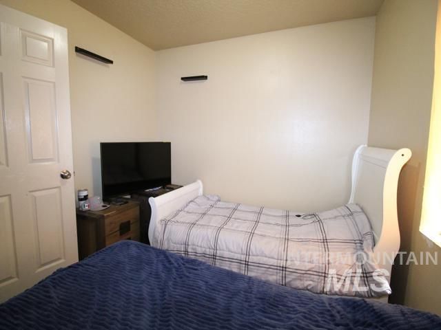 1921 Hasbrook St, Caldwell, ID 83607