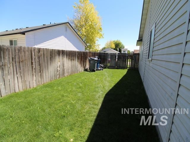 1921 Hasbrook St, Caldwell, ID 83607