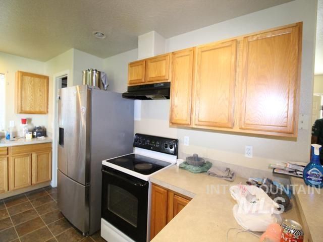 1921 Hasbrook St, Caldwell, ID 83607