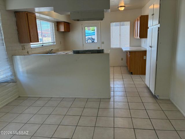 9552 E Irene Street, Tucson, AZ 85730