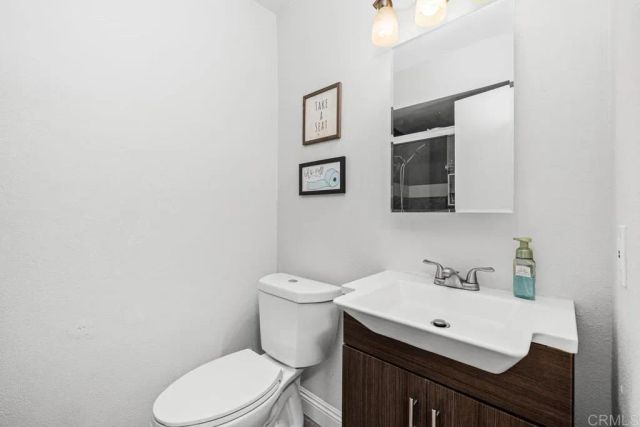 10627 Aristocrat Ct., Santee, CA 92071