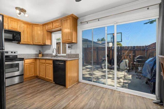10627 Aristocrat Ct., Santee, CA 92071