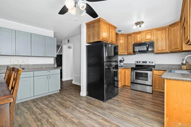 10627 Aristocrat Ct., Santee, CA 92071