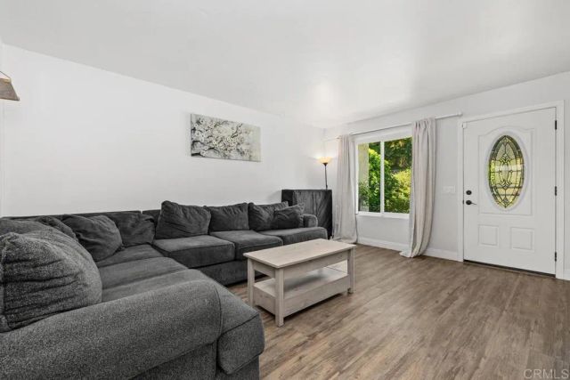 10627 Aristocrat Ct., Santee, CA 92071