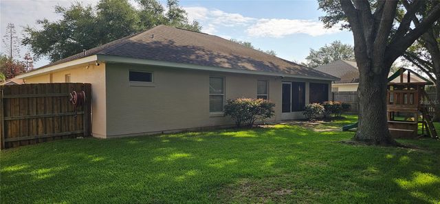 1068 VANDERBILT DRIVE, Eustis, FL 32726