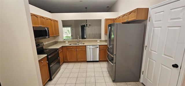 1068 VANDERBILT DRIVE, Eustis, FL 32726
