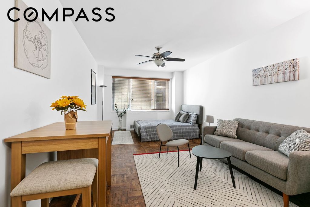 301 E 22nd St Apt 10B, New York City, NY 10010