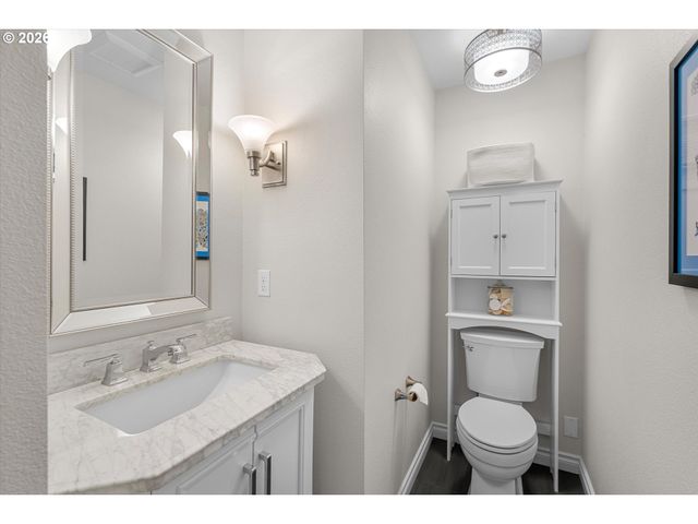 1812 Sw GREENWAY Cir, West Linn, OR 97068